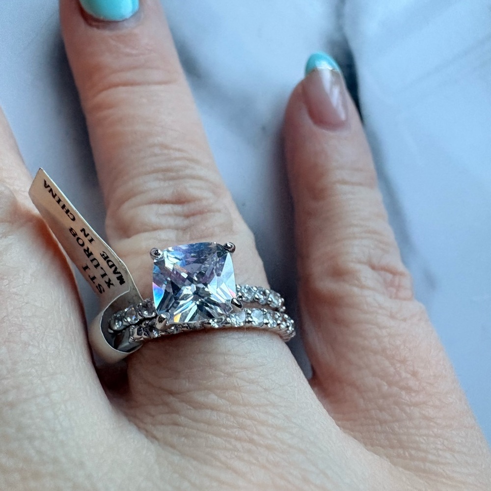 Vintage Zellers NWT 2pc Bridal Set - Solitaire & Pavé Band - STI XLUR08